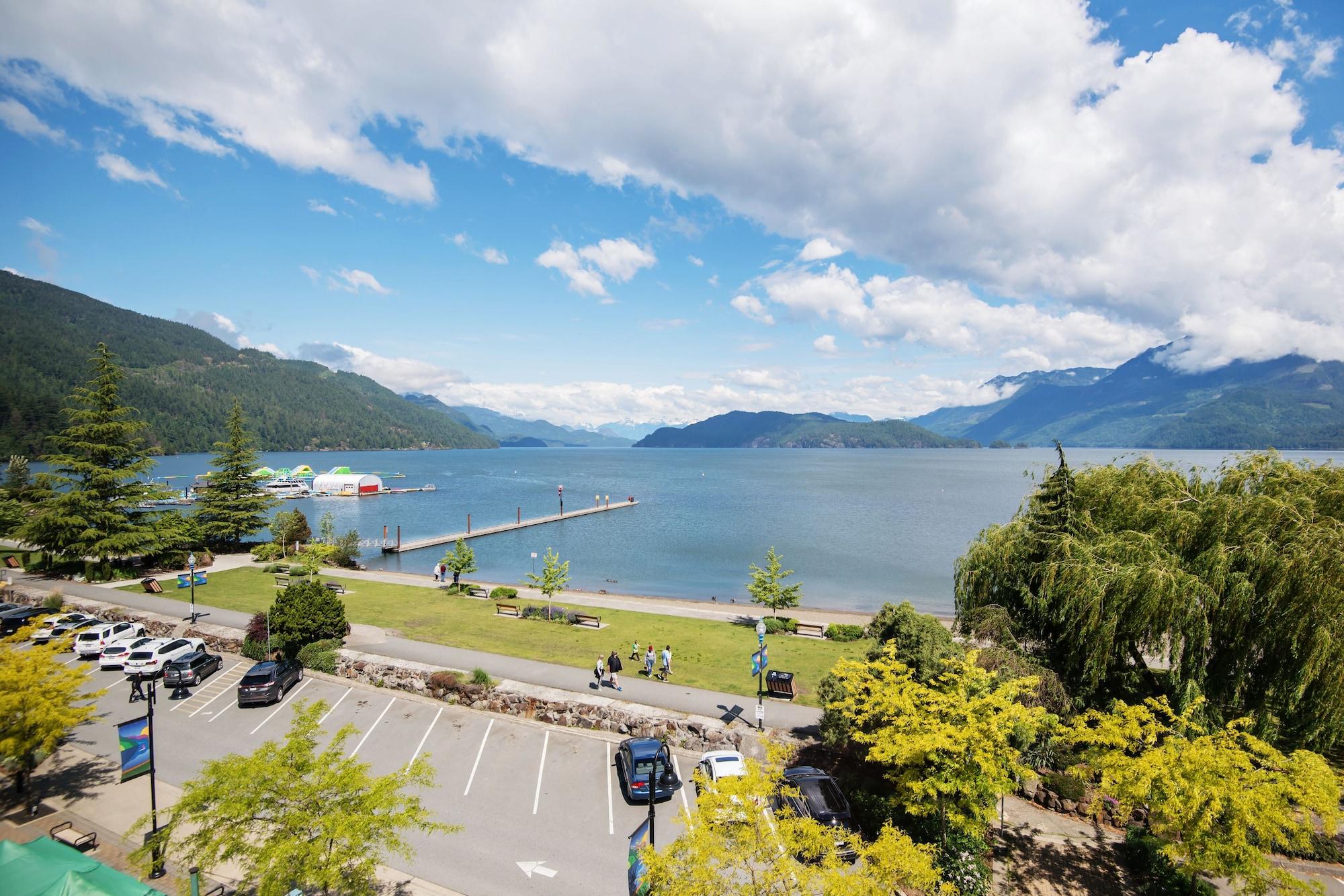 Harrison Beach Hotel Harrison Hot Springs Exterior foto